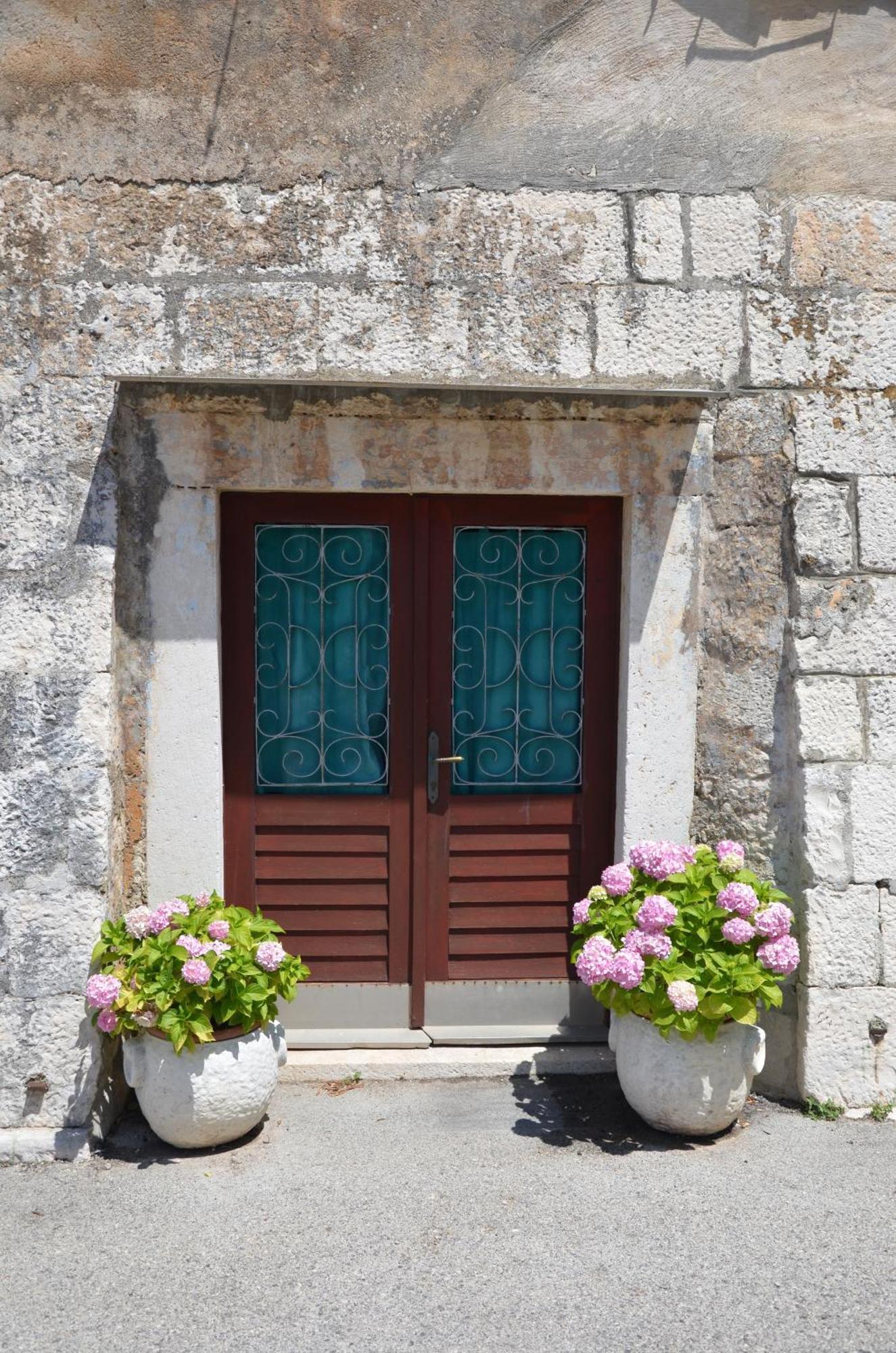 Castel Nonna Franka Sutivan Exterior foto