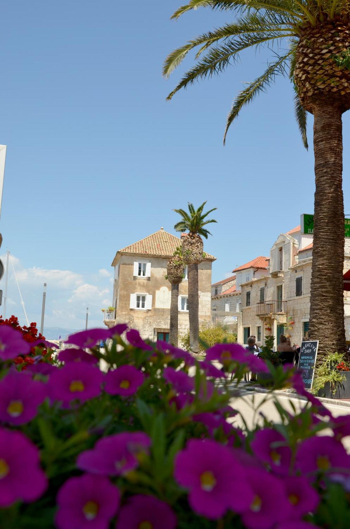 Castel Nonna Franka Sutivan Exterior foto