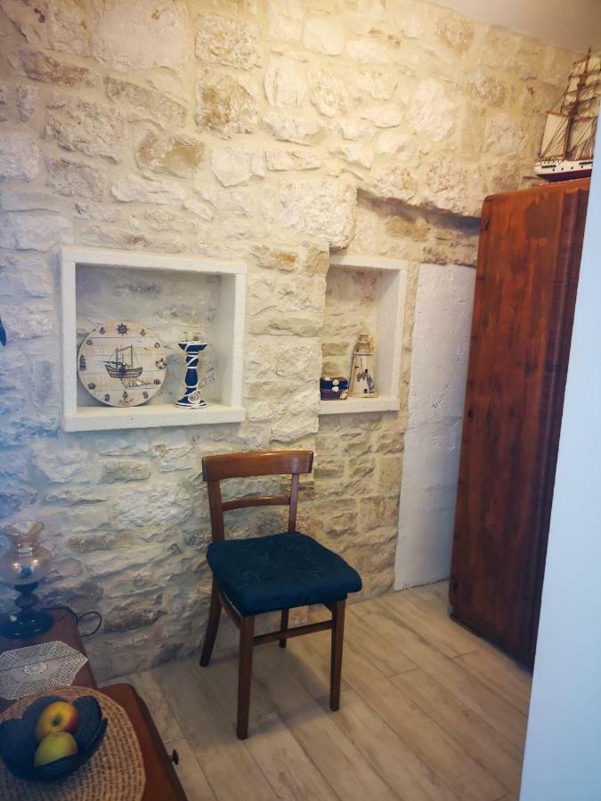 Castel Nonna Franka Sutivan Exterior foto