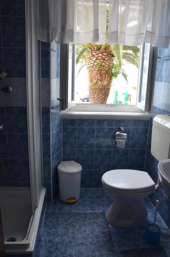 Castel Nonna Franka Sutivan Quarto foto